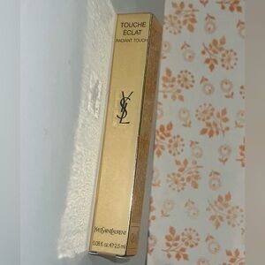 YSL Concealer~Touché Eclat Radiant touch shade:0, luminous milk.